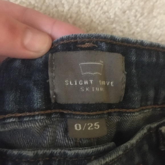 Levi’s Slightly Curvy Skinny Jeans - Picture 3 of 6